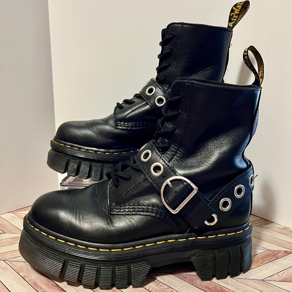 Dr Martens Audrick 8IB HDW Boots Women 8 Black Nappa Lux Leather Quad Hardware